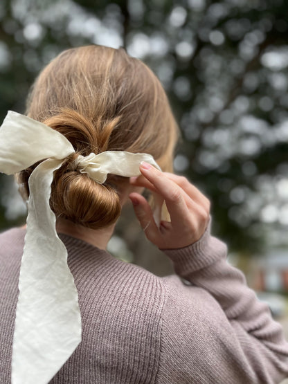 Watercolor Print + Wavy Beige Ribbon